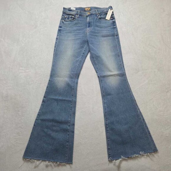 29 Mother (from Anthropologie) The Weekender Fray mid-rise Jeans in Glow Up - Picture 3 of 11